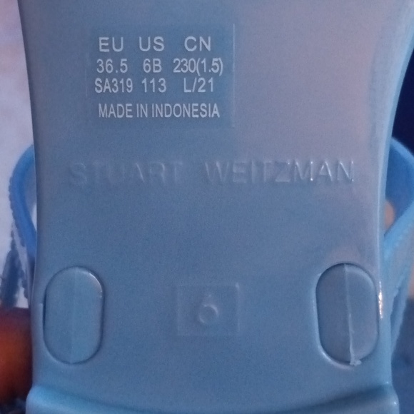 Stuart Weitzman sandals - Picture 9 of 9